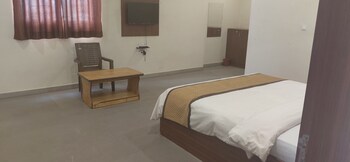 3 BHK Flat for Rent in Bapu Nagar, Jaipur