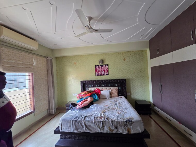 Bedroom, sector 9a 2 Bedroom 263 Sq.Yd. Independent House In Sector 9a Gurgaon 9948125