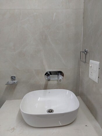2 BHK Builder Floor for Rent in Sector Swarn Nagri, Greater Noida