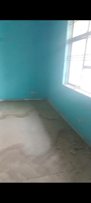 Room in 3.5 BHK Independent House at Unitech South City, South City – for Sale