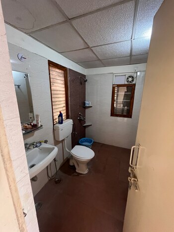 3.5 BHK Flat for Sale in Raebareli Road, Lucknow