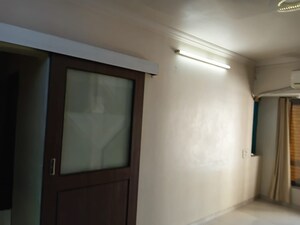 Room in 1 BHK Apartment at Sindhi Society, Chembur – for Rent