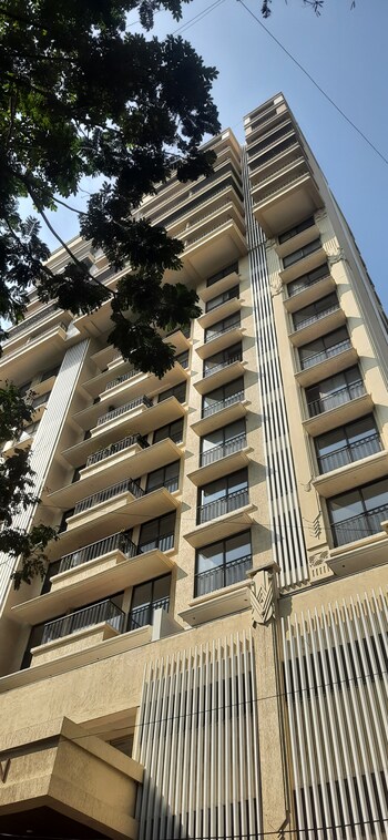 2 BHK Flat for Sale in Bandra West, Mumbai