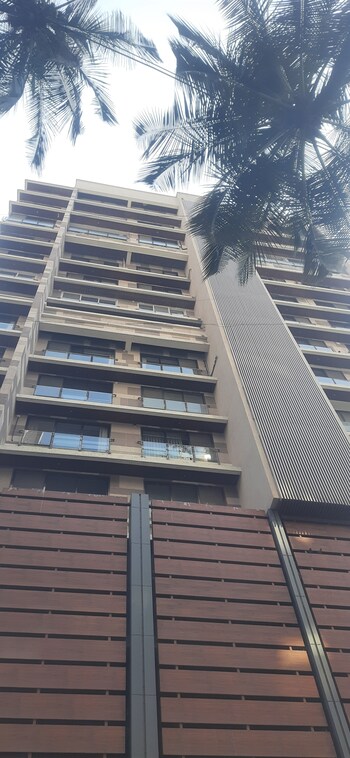 4 BHK Flat for Sale in Khar West, Mumbai