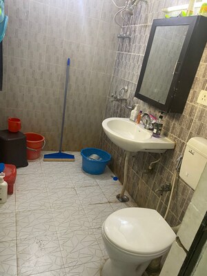 Master Bedroom in 2 BHK Apartment at Ganga Apartments Gomti Nagar, Gomti Nagar – for Rent