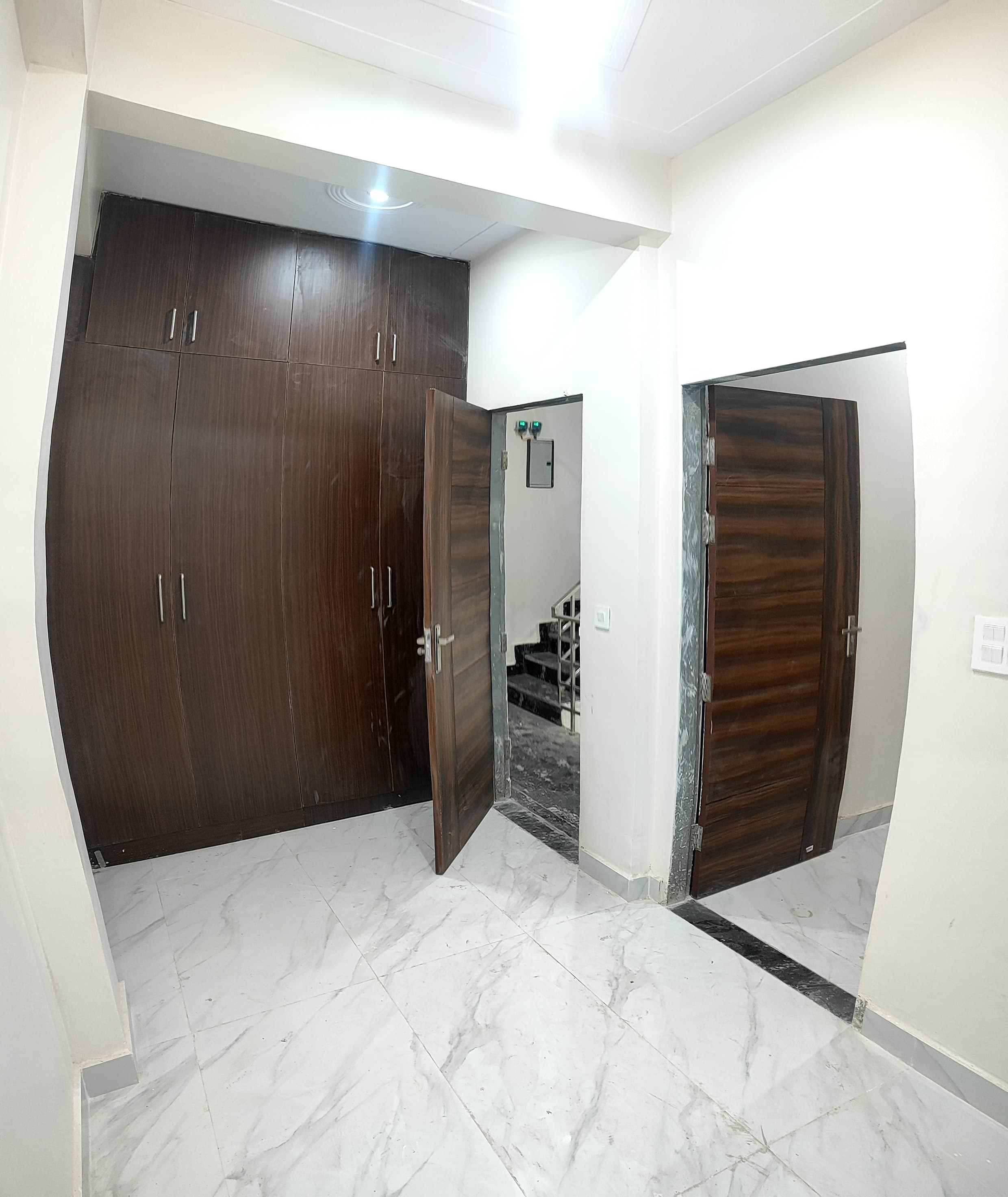 1 BHK Builder Floor For Rent in Sector 23A