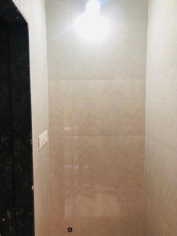 Bathroom in 2 BHK Apartment at Amanora Gold Towers, Hadapsar – for Sale