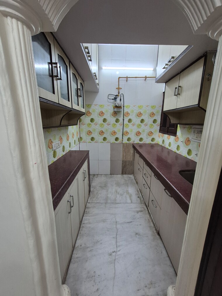 Kitchen, mayur vihar 1.5 Bedroom 410 Sq.Ft. Builder Floor In Mayur Vihar Delhi 9961818