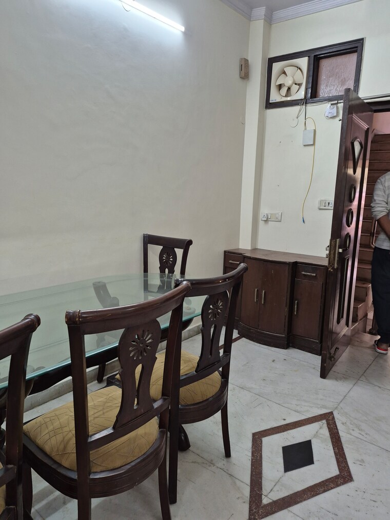 undefined, mayur vihar 1.5 Bedroom 410 Sq.Ft. Builder Floor In Mayur Vihar Delhi 9961818