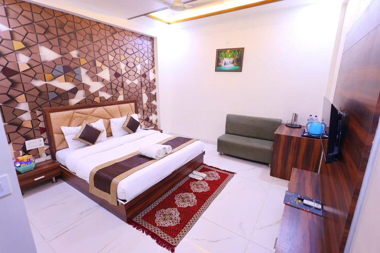 Bedroom, sector 49 3 Bedroom 1560 Sq.Ft. Builder Floor In Sector 49 Noida 9962979