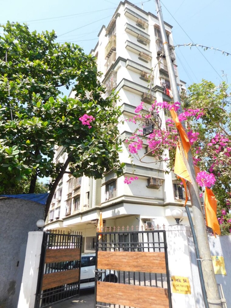 Exterior View, priti-paradise 2.5 Bedroom 775 Sq.Ft. Apartment In Vile Parle West Mumbai 9890323