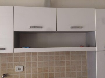 Furnished Amenities in 4 BHK Apartment at Mahagun Moderne, Sector 78 – for Rent