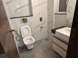 Bathroom in 3 BHK Apartment at Smart World Orchard, Sector 61 – for Rent