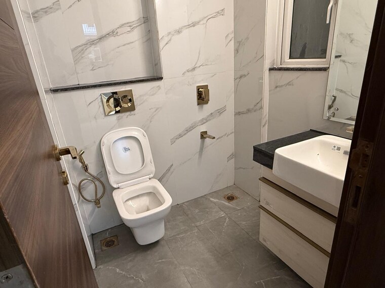 Bathroom, smart-world-orchard 3 Bedroom 1680 Sq.Ft. Apartment In Sector 61 Gurgaon 10646659