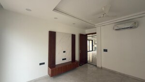Room in 3 BHK Apartment at Emaar Marbella, Sector 66 – for Rent