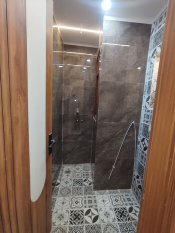 2 BHK Builder Floor for Sale in Uttam Nagar, Delhi