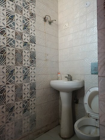 3 BHK Builder Floor for Sale in Sector 105, Gurgaon