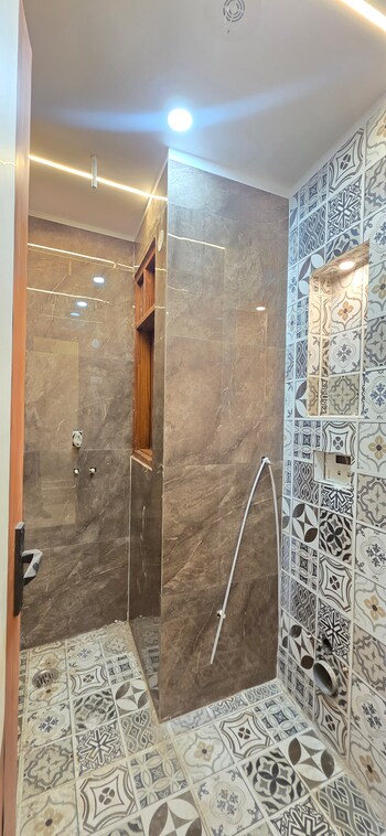 2 BHK Builder Floor for Sale in Uttam Nagar, Delhi