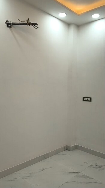 1 BHK Builder Floor for Sale in Rohini Sector 23, Delhi