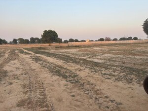  Plot For Sale in Gwalior Road