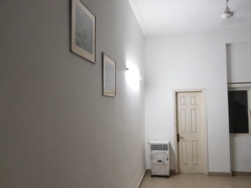 Room in 2 BHK Villa at Paramount Golfforeste Villas, Zeta I Greater Noida – for Sale