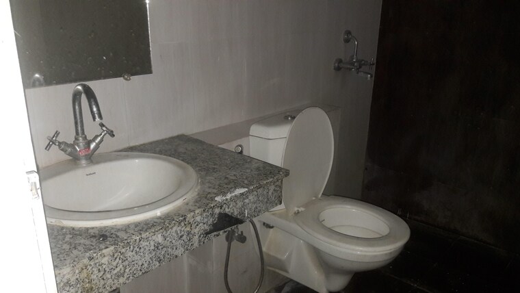 Bathroom, paramount-golfforeste-villas 2 Bedroom 1507 Sq.Ft. Villa In Zeta I Greater Noida Greater Noida 9977033