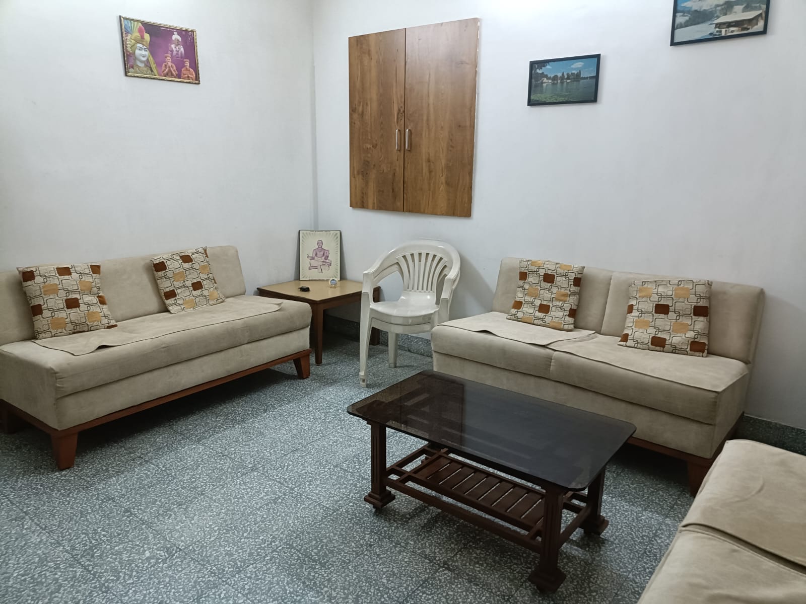 Living Room, paldi 2.5 Bedroom 430 Sq.Yd. Villa In Paldi Ahmedabad 9976976