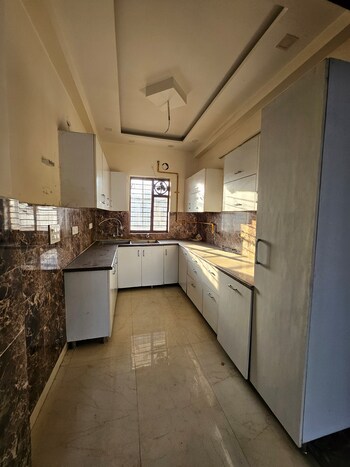 3 BHK Builder Floor for Sale in Green Fields Colony, Faridabad