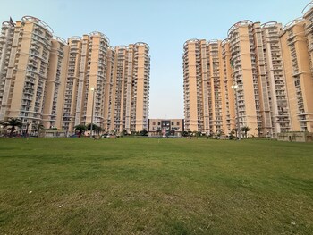 Samridhi Luxuriya Avenue