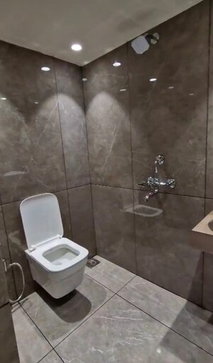 Bathroom in 3 BHK Builder Floor at Sector 40 – for Sale