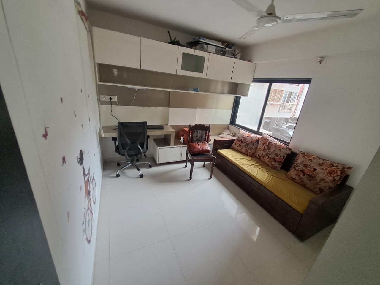Kitchen, satellite 2 Bedroom 1150 Sq.Ft. Apartment In Satellite Ahmedabad 9991702