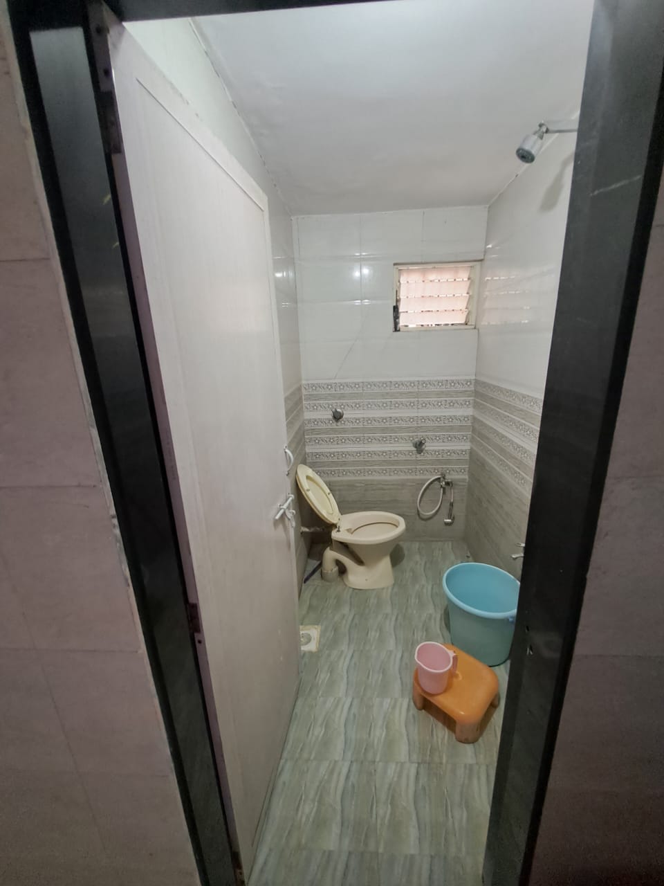 Bathroom, satellite 2 Bedroom 1150 Sq.Ft. Apartment In Satellite Ahmedabad 9991702