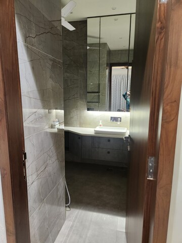 3 BHK Builder Floor For Rent in Chittaranjan Park