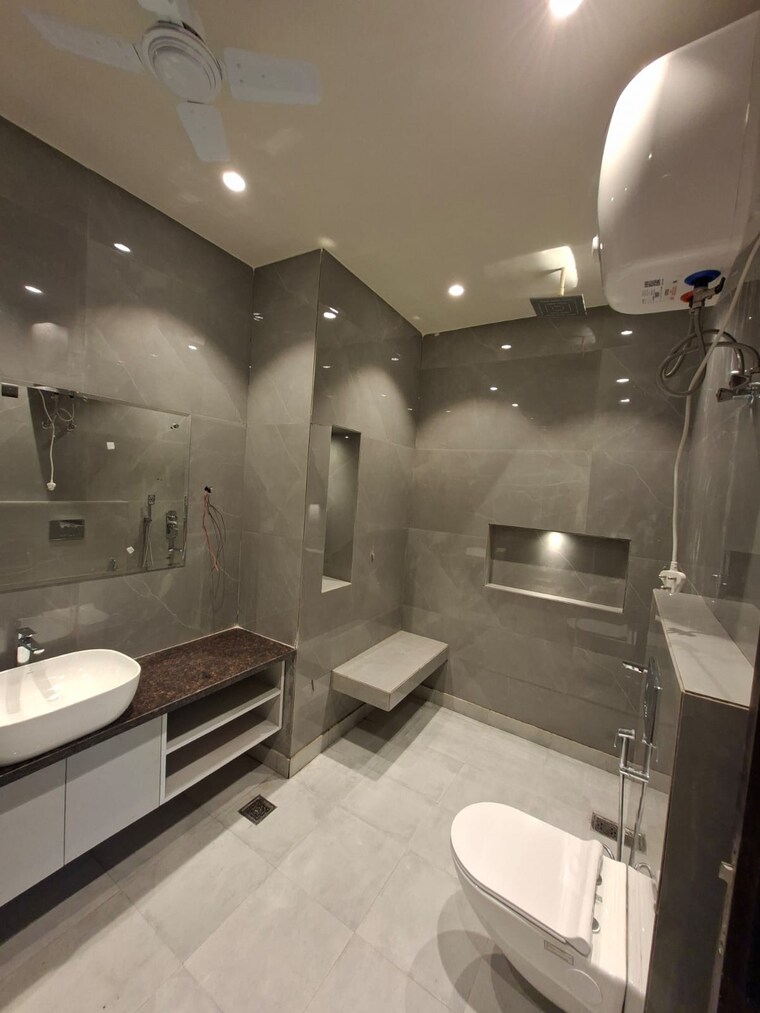 Bathroom, sector 50 3 Bedroom 1201 Sq.Ft. Builder Floor In Sector 50 Gurgaon 9991872