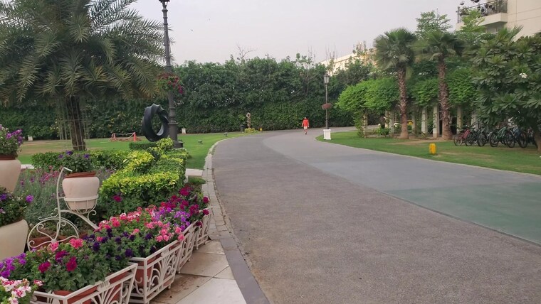 Garden, central-park-resorts 2.5 Bedroom 1045 Sq.Ft. Apartment In Sector 48 Gurgaon 9991957