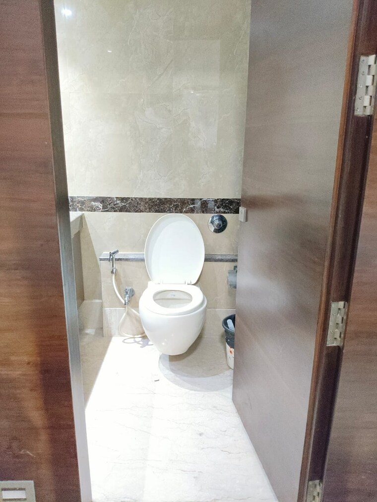 Bathroom, amboli 2 Bedroom 968 Sq.Ft. Builder Floor In Amboli Mumbai 9992399
