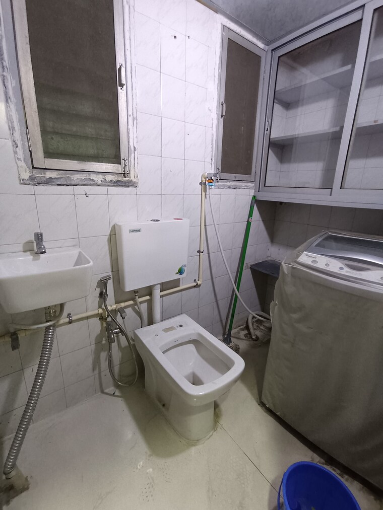 Bathroom, jvm-corner-stone 1 Bedroom 557 Sq.Ft. Apartment In Naupada Thane 9992052