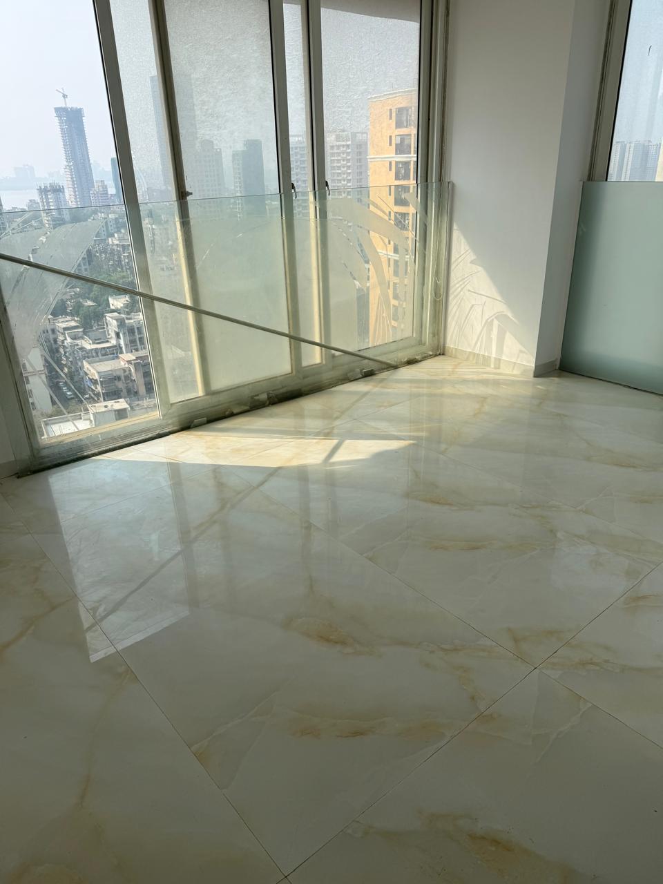 2 BHK Apartment For Rent in Ruparel Iris