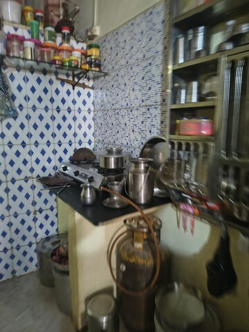 Parking in Studio Independent House at Kurla East – for Rent