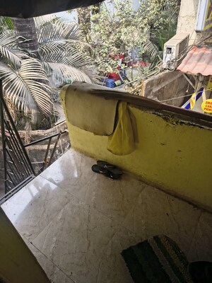 Balcony in Studio Independent House at Kurla East – for Rent