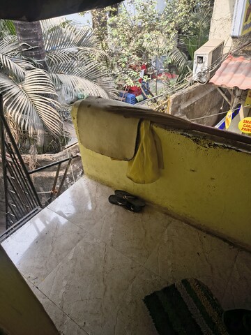 Balcony in Studio Independent House at Kurla East – for Rent