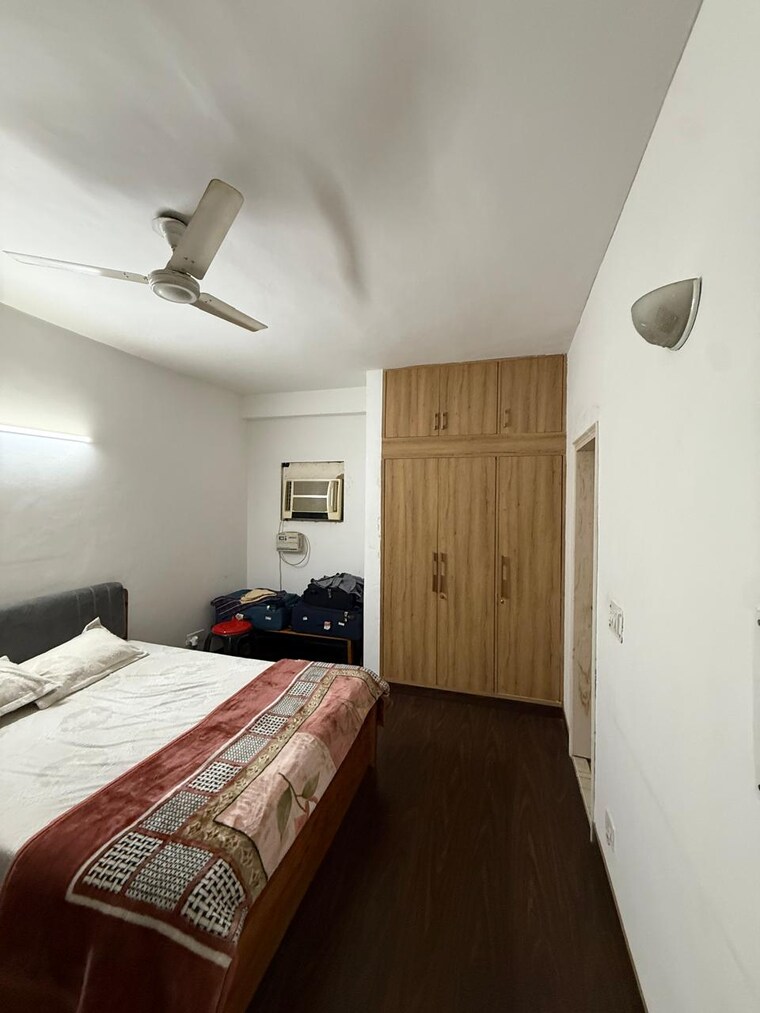 Bedroom, sector 41  1200 Sq.Ft. Apartment In Sector 41 Gurgaon 9992521