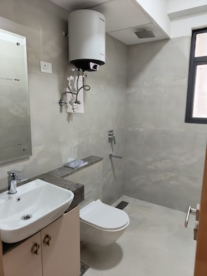 Bathroom in 2 BHK Apartment at Ireo Skyon, Sector 60 – for Rent