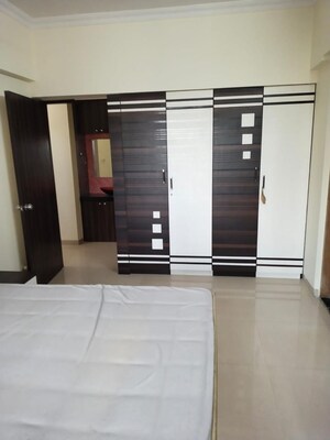 Room in 2 BHK Apartment at Lodha Paradise, Majiwada – for Rent