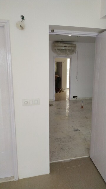 Building Lobby in 3 BHK Apartment at Ireo Skyon, Sector 60 – for Rent