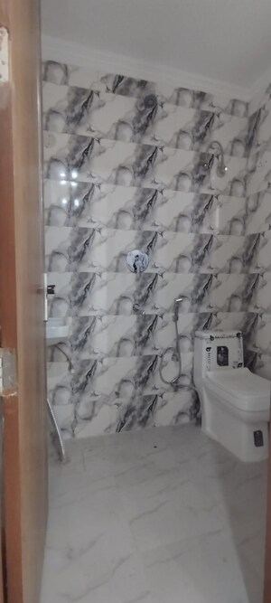 1 BHK Builder Floor For Rent in Saket