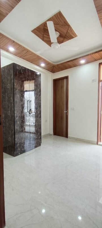 Room in 1 BHK Builder Floor at Saket – for Rent