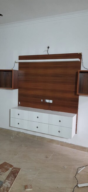 Furnished Amenities in 3.5 BHK Apartment at Gaur City 2 - 14th Avenue, Sector 16c Greater Noida – for Rent