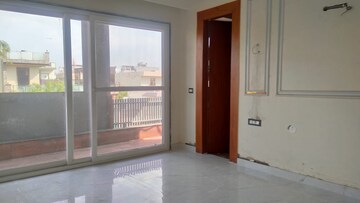 Room in 3 BHK Builder Floor at Sector 4 – for Sale