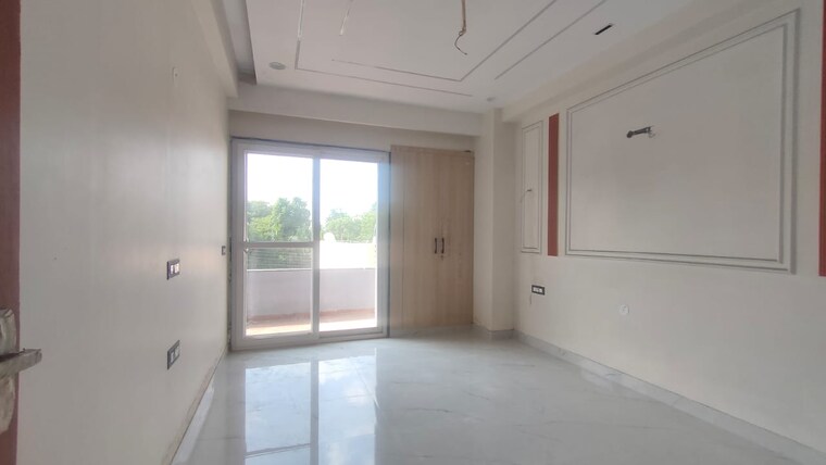 Room, sector 4 3 Bedroom 250 Sq.Yd. Builder Floor In Sector 4 Gurgaon 9992759